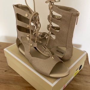 Michael Kors- Gold Saffiano gladiator shoes